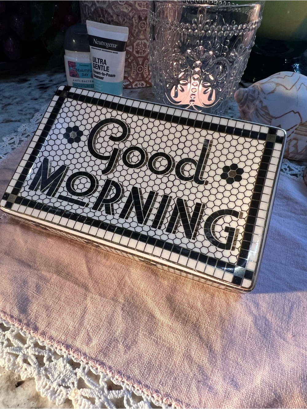 Anthropologie Vintage TILE theme 'Good Morning' Soapdish NWOT